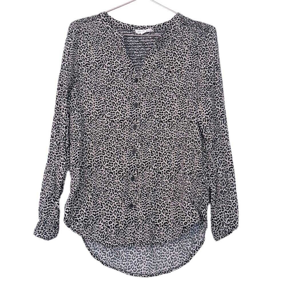 Beachlunchlounge leopard long sleeved blouse size small flowly hi low